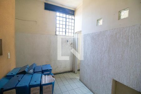 Casa à venda com 370m², 6 quartos e 2 vagas Casa à venda com 370m², 6 quartos e 2 vagasEscritório da casa dos fundos