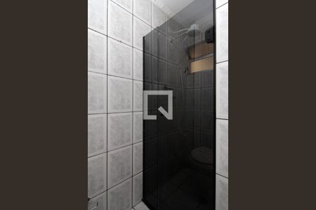 Banheiro de kitnet/studio para alugar com 0 quarto, 28m² em Campos Elíseos, São Paulo