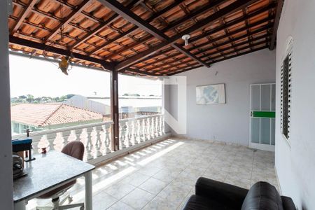 Casa à venda com 300m², 4 quartos e 4 vagasVaranda