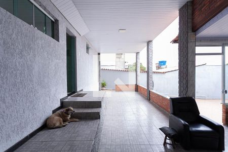 Casa à venda com 300m², 4 quartos e 4 vagasVaranda