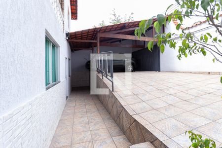 Casa à venda com 300m², 4 quartos e 4 vagasEntrada