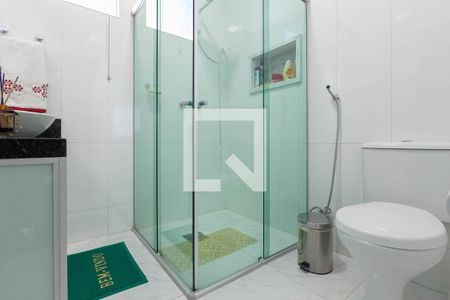 Casa à venda com 300m², 4 quartos e 4 vagasBanheiro social 2