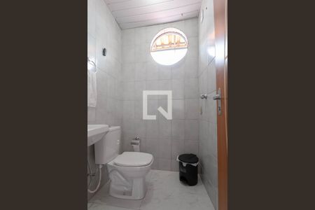Casa à venda com 300m², 4 quartos e 4 vagasBanheiro social 3