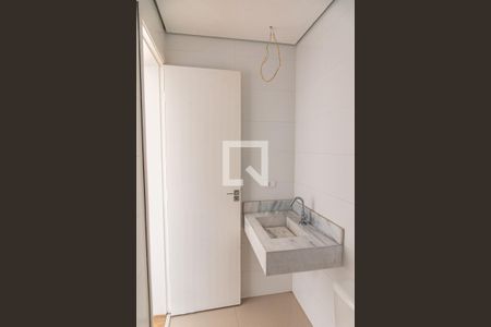 Banheiro de kitnet/studio à venda com 1 quarto, 24m² em Jardim da Gloria, São Paulo