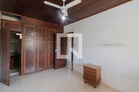 Casa de condomínio à venda com 210m², 3 quartos e 1 vaga Casa de condomínio à venda com 210m², 3 quartos e 1 vagaSuíte