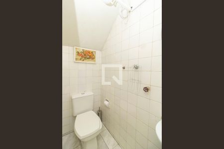 Casa de condomínio à venda com 210m², 3 quartos e 1 vaga Casa de condomínio à venda com 210m², 3 quartos e 1 vagaBanheiro de serviço