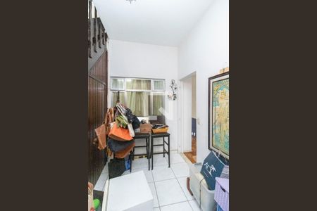 Casa de condomínio à venda com 210m², 3 quartos e 1 vaga Casa de condomínio à venda com 210m², 3 quartos e 1 vagaHall - Acesso ao Terceiro Andar