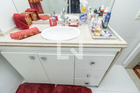 Casa de condomínio à venda com 210m², 3 quartos e 1 vaga Casa de condomínio à venda com 210m², 3 quartos e 1 vagaBanheiro