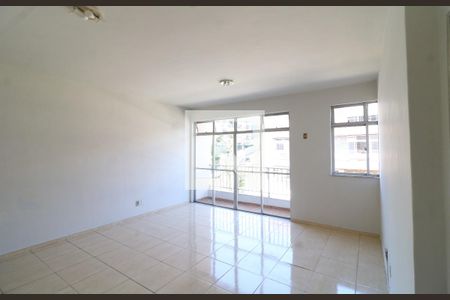 Sala de apartamento para alugar com 3 quartos, 87m² em Jardim Guanabara, Rio de Janeiro