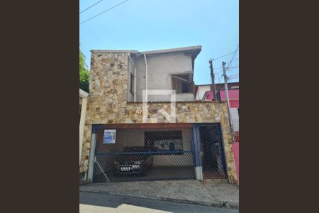 Casa à venda com 225m², 5 quartos e 2 vagasFachada