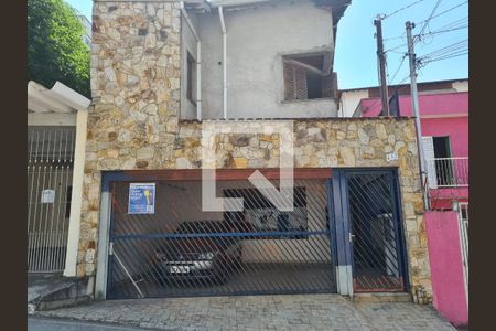 Casa à venda com 225m², 5 quartos e 2 vagasFachada