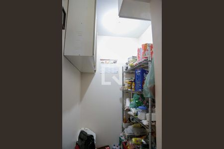 Casa à venda com 225m², 5 quartos e 2 vagasDespensa