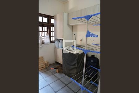 Casa à venda com 225m², 5 quartos e 2 vagasÁrea de Serviço