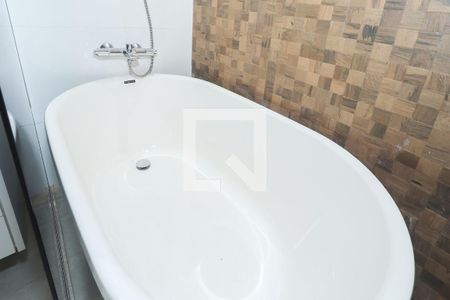 Apartamento à venda com 140m², 3 quartos e sem vagaBanheiro da Suíte