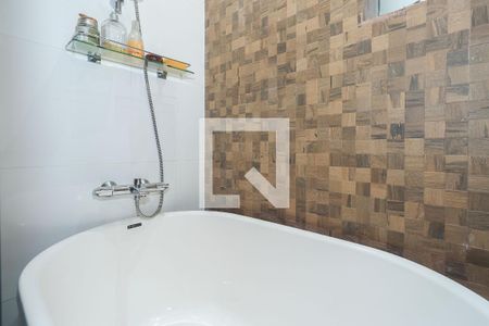 Apartamento à venda com 140m², 3 quartos e sem vagaBanheiro da Suíte