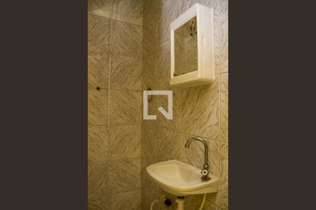Banheiro Social de kitnet/studio para alugar com 1 quarto, 15m² em Engenho de Dentro, Rio de Janeiro