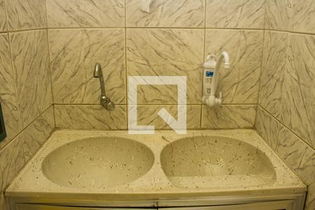 Sala / Quarto / Cozinha - pia de kitnet/studio para alugar com 1 quarto, 15m² em Engenho de Dentro, Rio de Janeiro