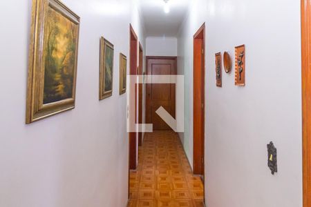 Corredor de casa para alugar com 4 quartos, 285m² em Vila Santa Clara, São Paulo
