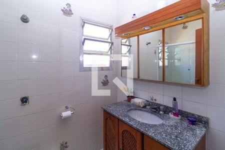 Casa à venda com 285m², 4 quartos e 3 vagasBanheiro 5