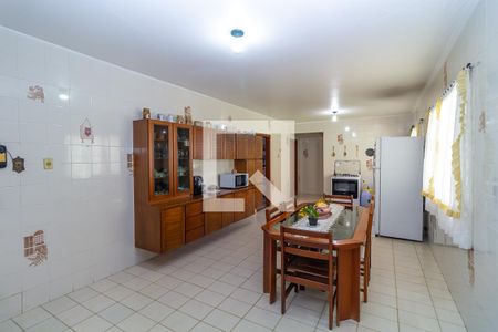 Casa à venda com 285m², 4 quartos e 3 vagasCozinha