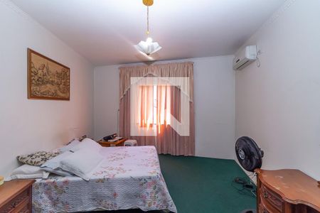 Casa à venda com 285m², 4 quartos e 3 vagasQuarto 4 - Suíte