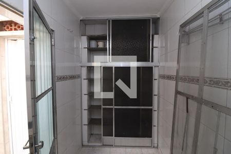 Casa à venda com 92m², 2 quartos e 1 vagaÁrea de Serviço