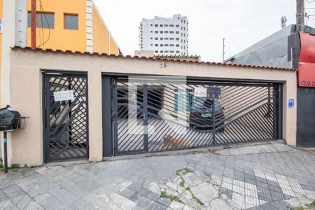 Casa à venda com 151m², 3 quartos e 4 vagas Casa à venda com 151m², 3 quartos e 4 vagasFachada