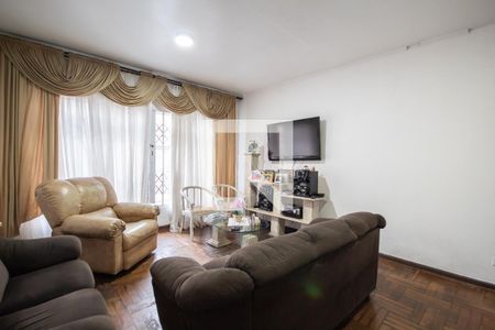 Casa à venda com 151m², 3 quartos e 4 vagas Casa à venda com 151m², 3 quartos e 4 vagasSala