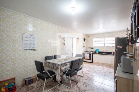 Casa à venda com 151m², 3 quartos e 4 vagas Casa à venda com 151m², 3 quartos e 4 vagasCozinha