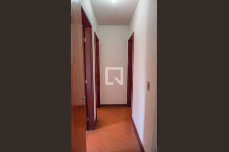 Corredor de apartamento para alugar com 3 quartos, 98m² em Parque Imperial, São Paulo