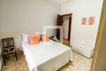 Suíte de casa para alugar com 6 quartos, 250m² em Jardim Maria Rosa, Taboão da Serra