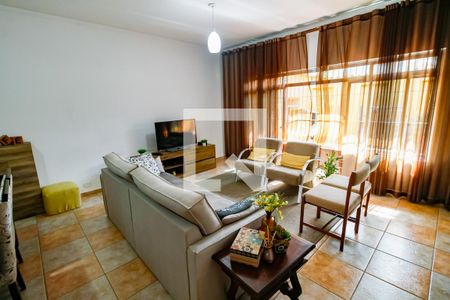 Sala de casa para alugar com 6 quartos, 250m² em Jardim Maria Rosa, Taboão da Serra
