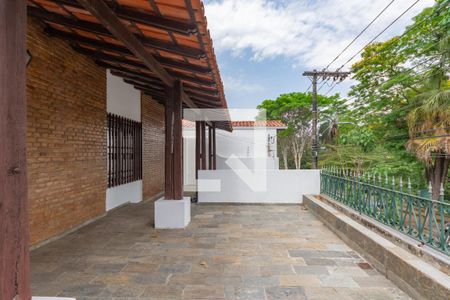 Varanda de casa à venda com 6 quartos, 360m² em Itapoã, Belo Horizonte