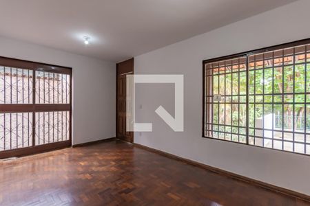 Sala de casa à venda com 6 quartos, 360m² em Itapoã, Belo Horizonte