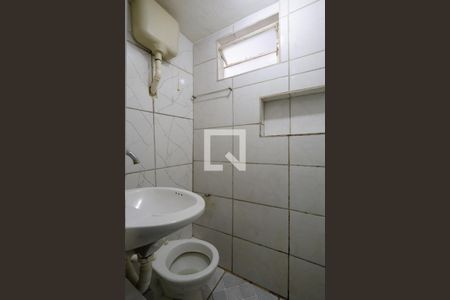Banheiro de kitnet/studio para alugar com 1 quarto, 15m² em Lauzane Paulista, São Paulo