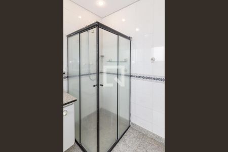 Apartamento à venda com 220m², 4 quartos e 3 vagasBanheiro do Quarto 3
