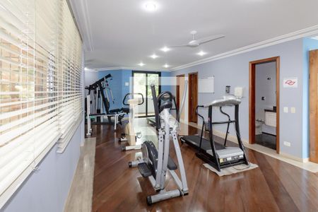 Apartamento à venda com 220m², 4 quartos e 3 vagasÁrea comum - Academia