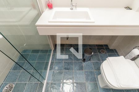 Banheiro de kitnet/studio para alugar com 1 quarto, 36m² em Vila Buarque, São Paulo