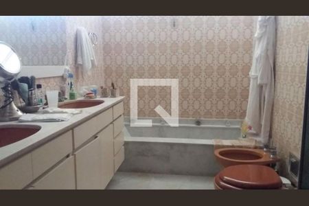 Casa à venda com 4 quartos, 500m² em Jardim Guedala, São Paulo