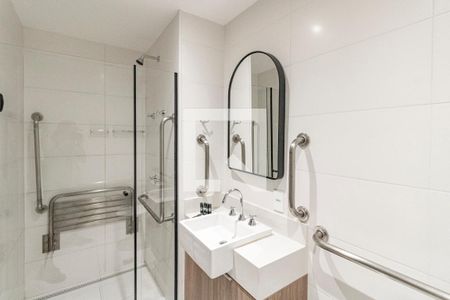 Studio à venda com 28m², 1 quarto e sem vaga Studio à venda com 28m², 1 quarto e sem vagaStudio - Banheiro