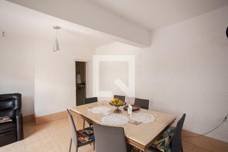 Casa à venda com 342m², 5 quartos e 4 vagasAnexo - Sala