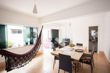 Casa à venda com 342m², 5 quartos e 4 vagasAnexo - Sala