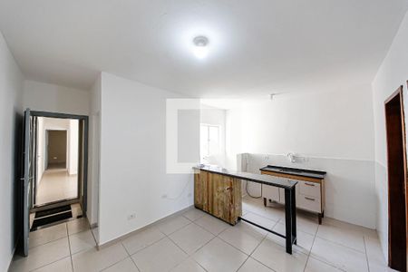 Sala de casa para alugar com 2 quartos, 56m² em Vila Santa Clara, São Paulo