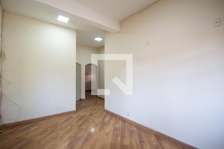 Sala de casa para alugar com 2 quartos, 180m² em Presidente Altino, Osasco