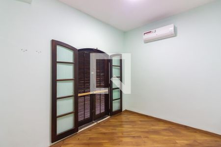Suíte 1 de casa para alugar com 2 quartos, 180m² em Presidente Altino, Osasco