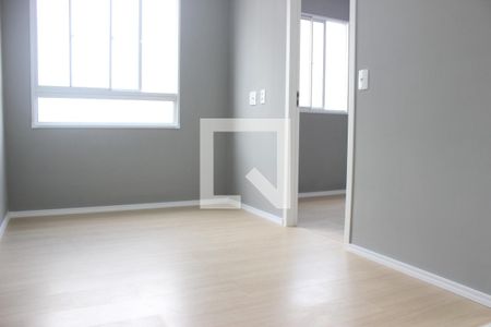 Sala de apartamento para alugar com 2 quartos, 36m² em Vila das Bandeiras, Guarulhos