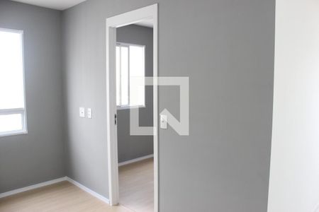 Sala de apartamento para alugar com 2 quartos, 36m² em Vila das Bandeiras, Guarulhos