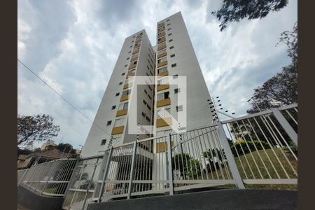 Apartamento para alugar com 76m², 3 quartos e sem vaga Apartamento para alugar com 76m², 3 quartos e sem vagaFachada