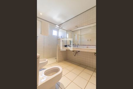 Casa à venda com 327m², 4 quartos e 3 vagasBanheiro da Suíte 3