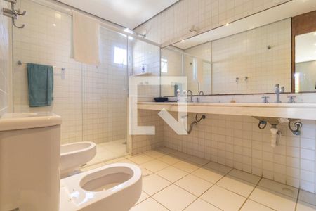 Casa à venda com 327m², 4 quartos e 3 vagasBanheiro da Suíte 3